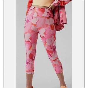 Athleta Ultimate Stash II Capri in Energy Coral